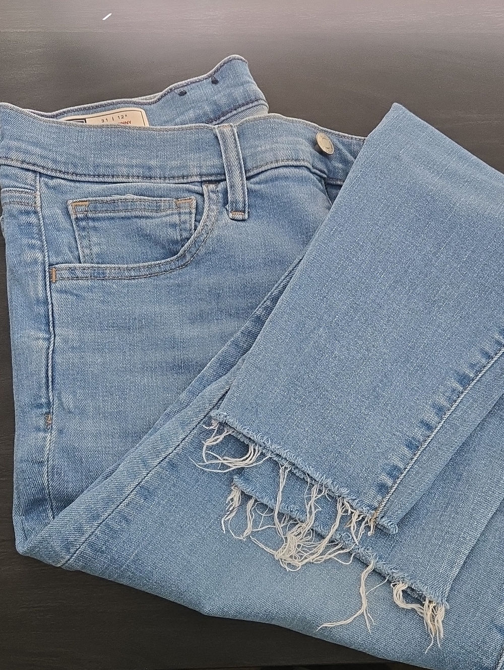 GAP True Skinny High Rise Jeans with Frayed Hem Sz 31/12R